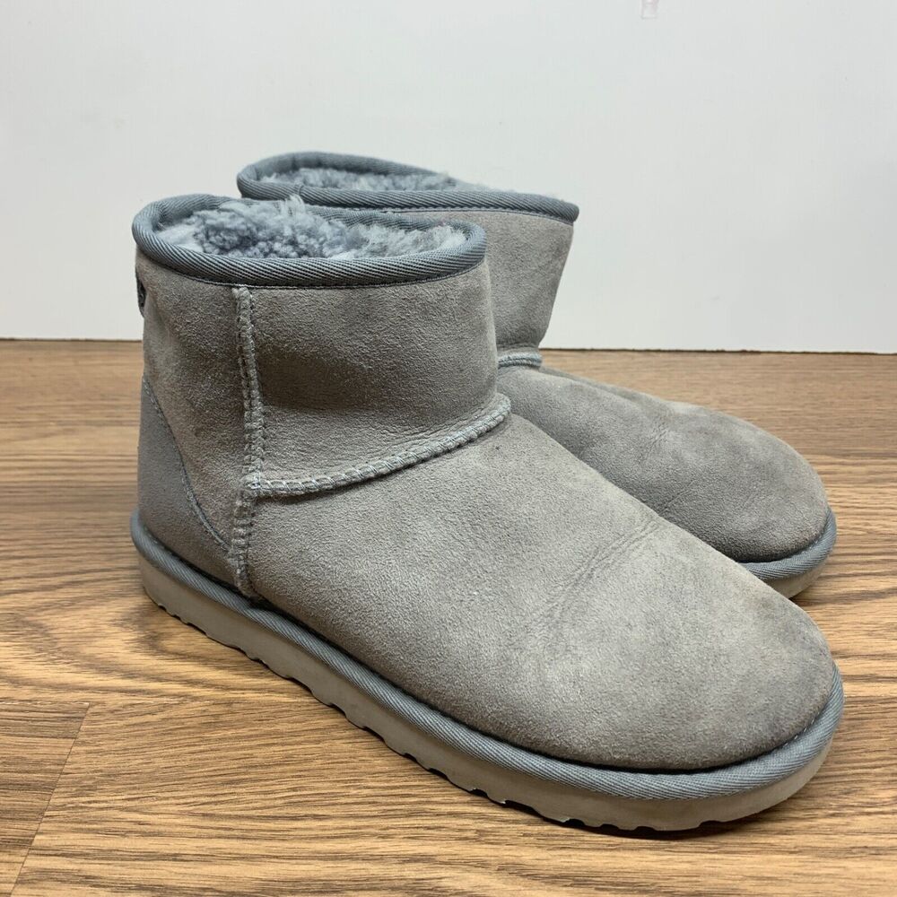 UGG CLASSIC MINI Light Blue / Gray SHEARLING LINED BOOTS‎ US 7 / EU 38 / UK 5.5